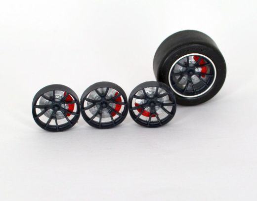 19,1 mm Felgeneinsatz BMW M4 GT3 mit Bremsscheiben tief