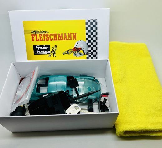 Bausatz Porsche 911 Coupe muranogrün
